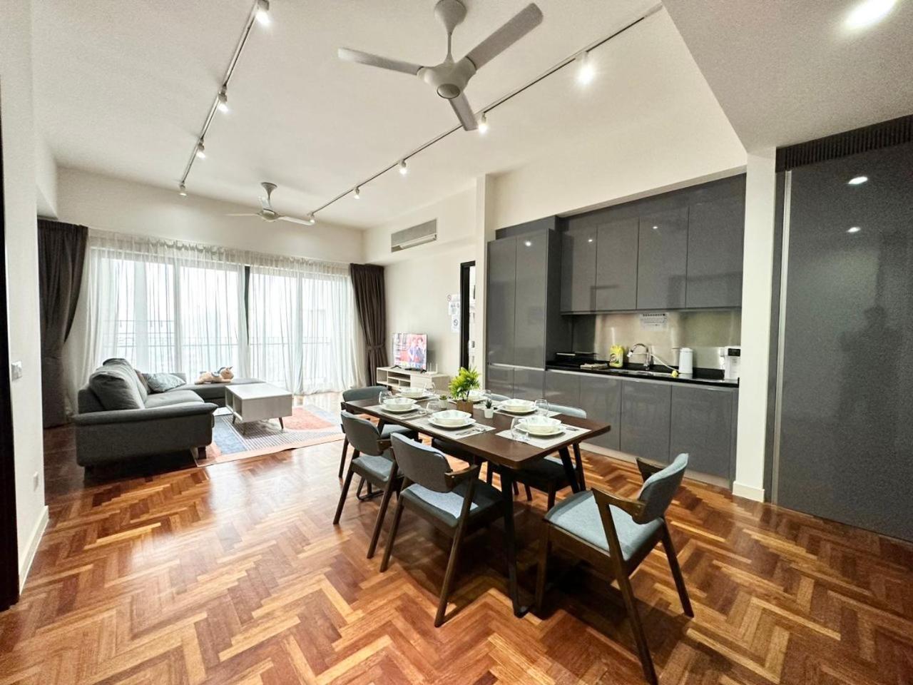 Tts Home3 Mews 4-8pax Pavilion Klcc Pangsapuri